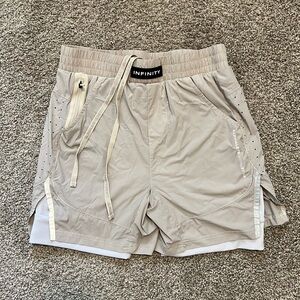 Alphalete Infinity Speed Short 5.5” M